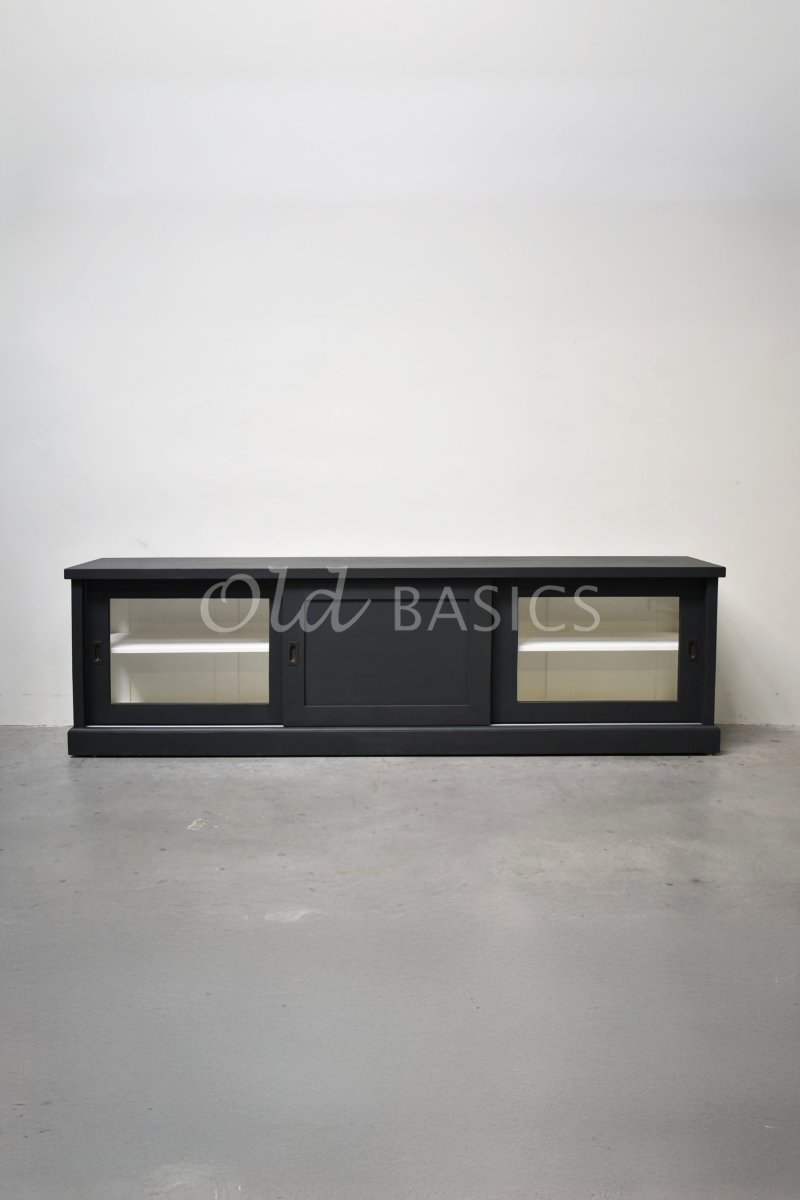 Detail van Dressoir Bordeaux, 3 deuren, RAL7021, grijs, zwart, materiaal hout